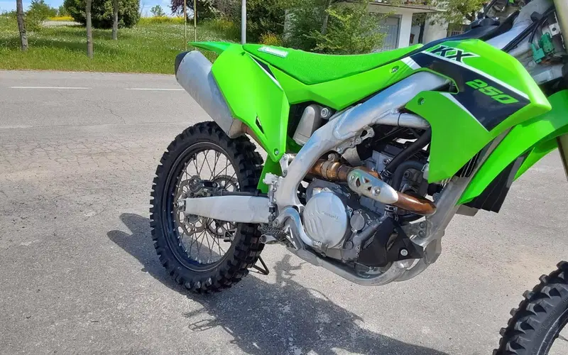 Kawasaki KX 250 F (2023) (2)