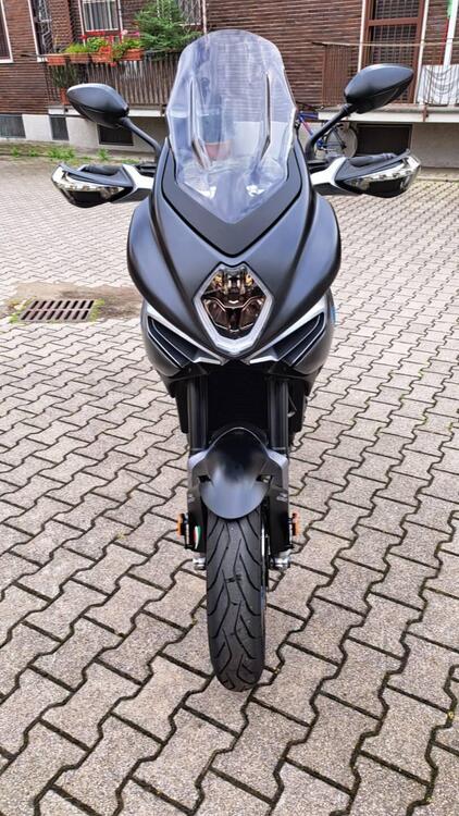 MV Agusta Turismo Veloce 800 Lusso (2021 - 23) (2)
