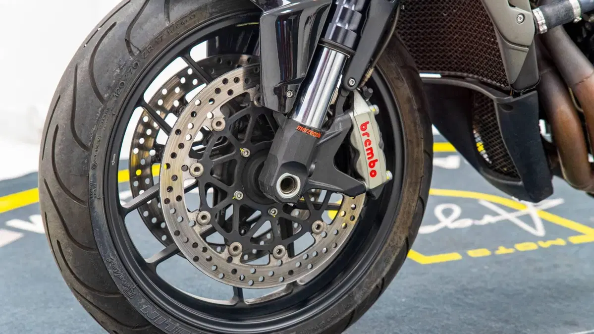 MV Agusta Brutale 1090 RR (2009 - 15) (14)