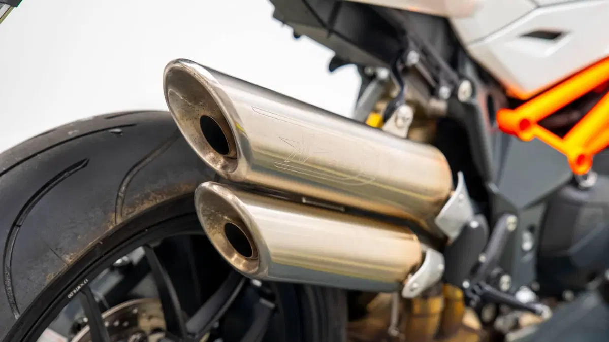 MV Agusta Brutale 1090 RR (2009 - 15) (18)
