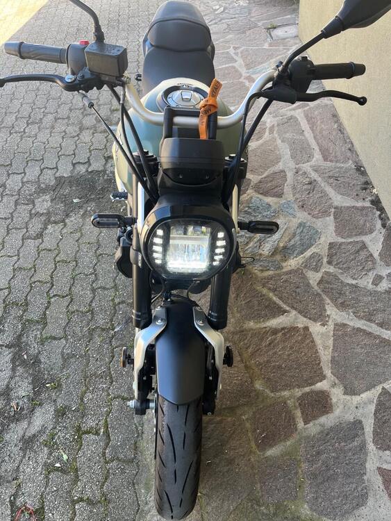 Voge Trofeo 300AC (2021 - 25) (2)