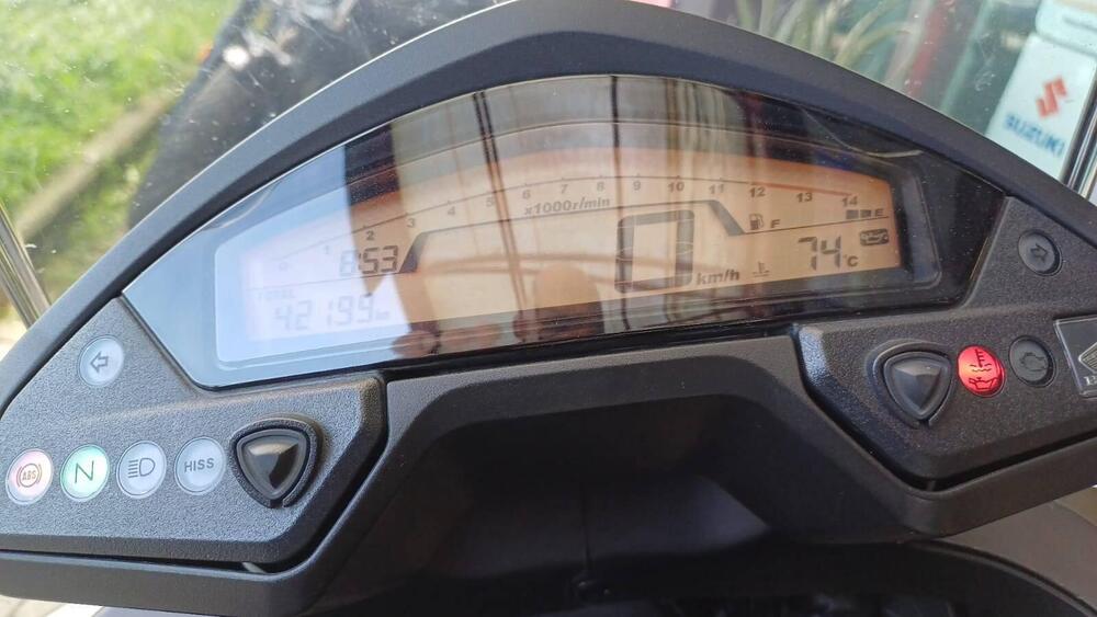 Honda Crossrunner ABS (2010 - 14) (2)