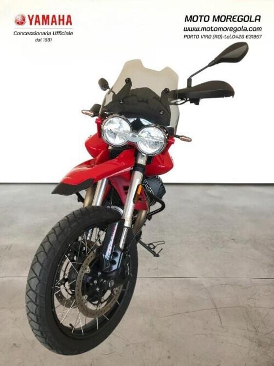 Moto Guzzi V85 TT (2021 - 23) (2)