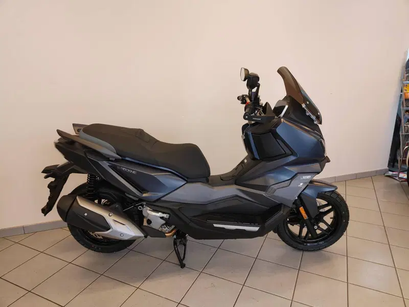 Sym ADX 300 (2024 - 26) (6)