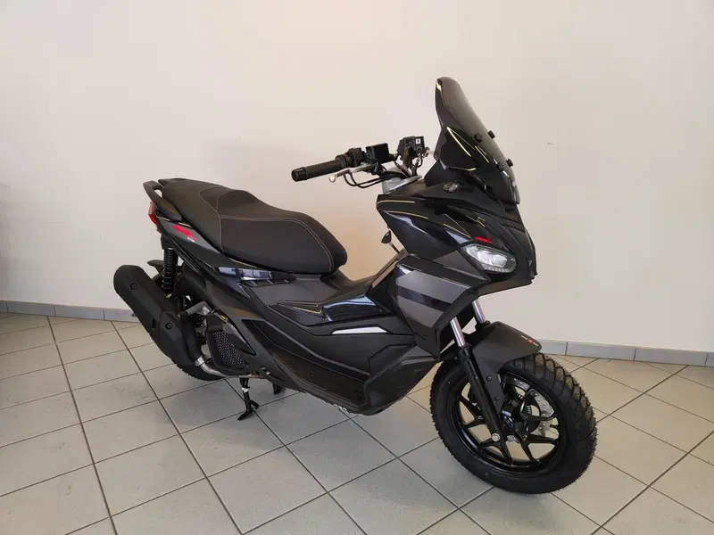 Aprilia SR GT 125 (2025 - 26) (5)