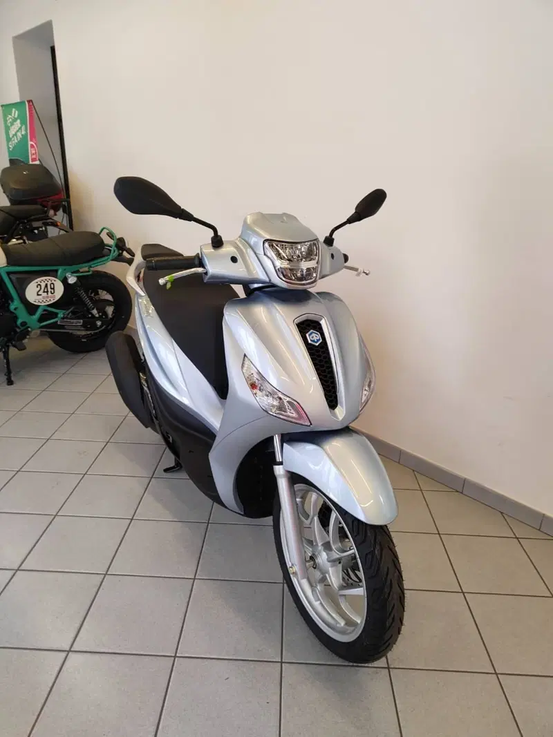 Piaggio Medley 125 (2025 - 26) (3)