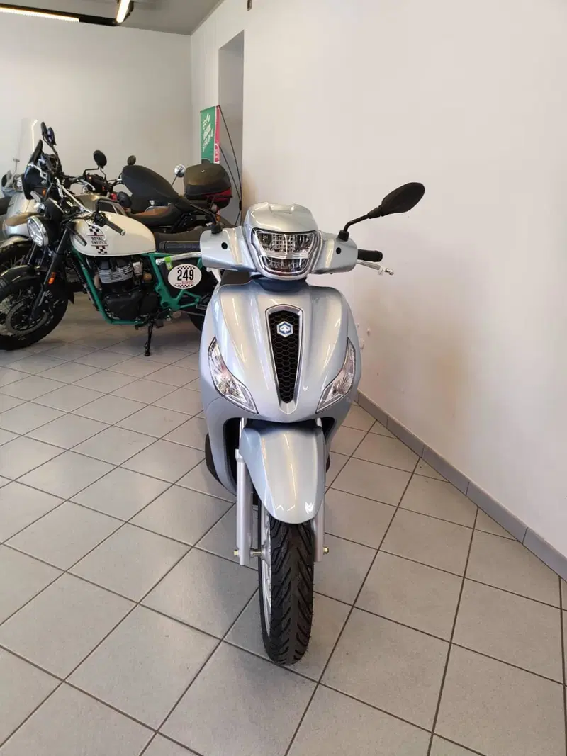 Piaggio Medley 125 (2025 - 26) (4)