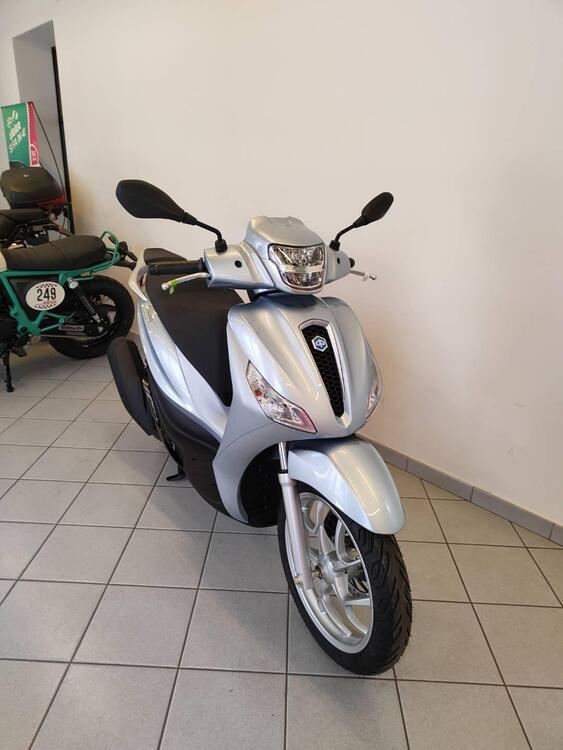 Piaggio Medley 200 (2025) (3)