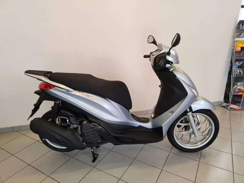Piaggio Medley 200 (2025 - 26) (6)
