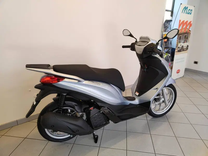 Piaggio Medley 200 (2025 - 26) (7)