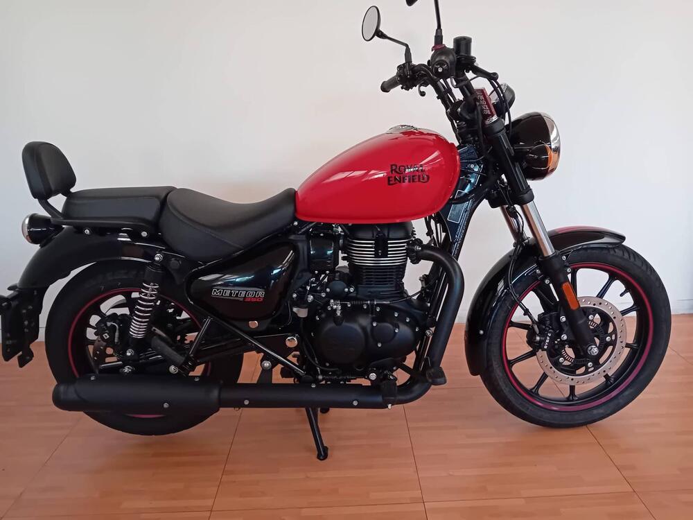 Royal Enfield Meteor 350 Fireball (2021 - 25) (2)