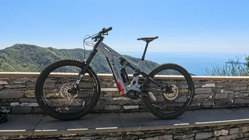 L'equilibrista made in Italy! Prima ride sulla TP4-R di THOK [VIDEO]