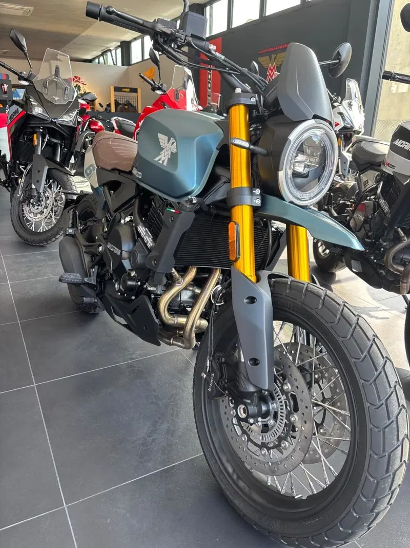 Moto Morini SEIEMMEZZO SCR (2022 - 26) (2)