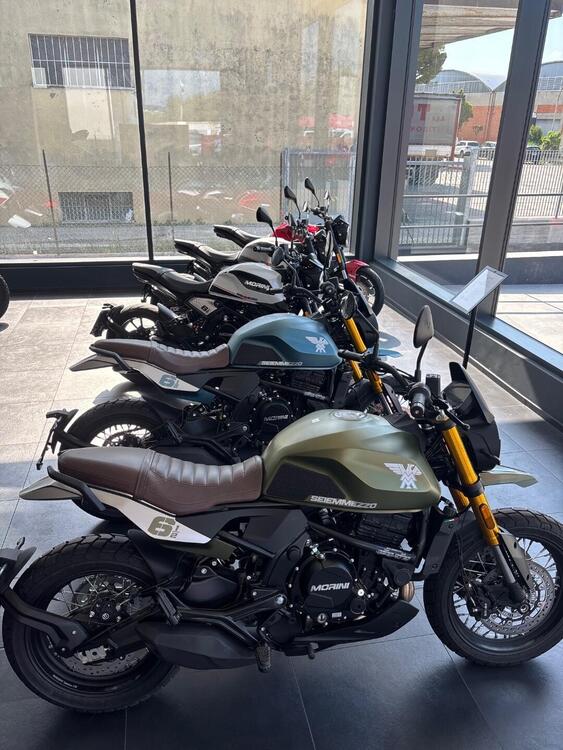 Moto Morini SEIEMMEZZO SCR (2022 - 25) (3)