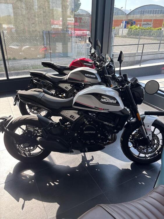 Moto Morini SEIEMMEZZO STR (2022 - 25) (4)