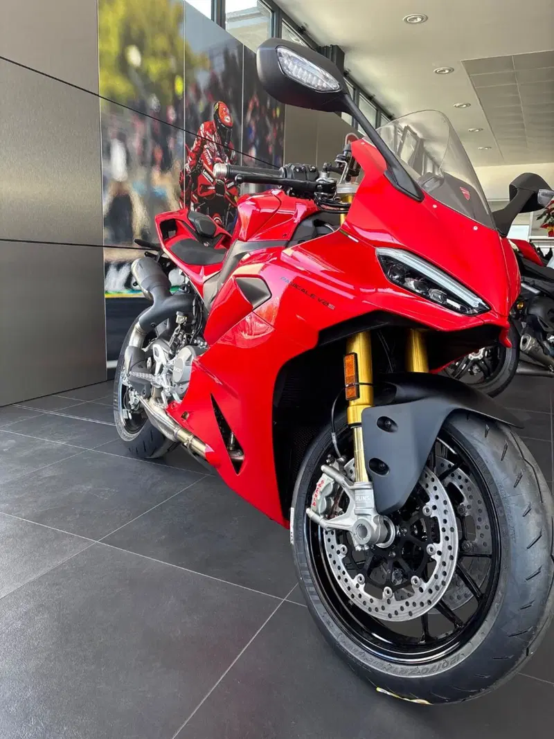 Ducati Panigale V2 S (2025 - 26)
