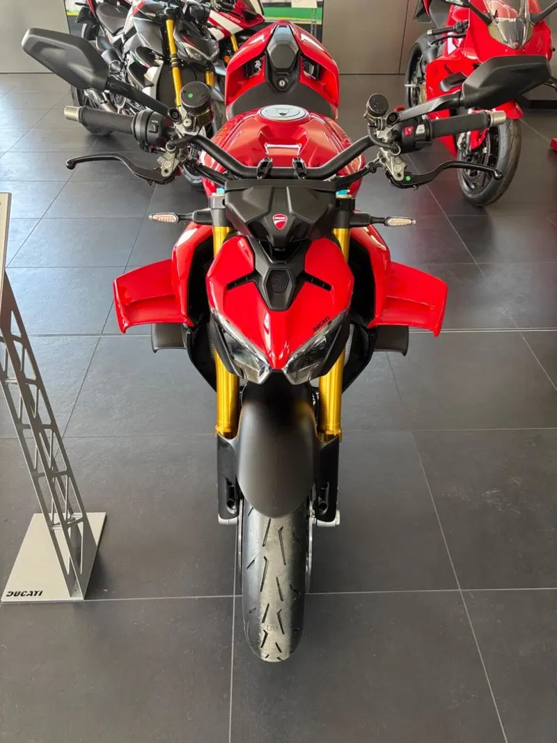 Ducati Streetfighter V4 S (2025 - 26) (3)