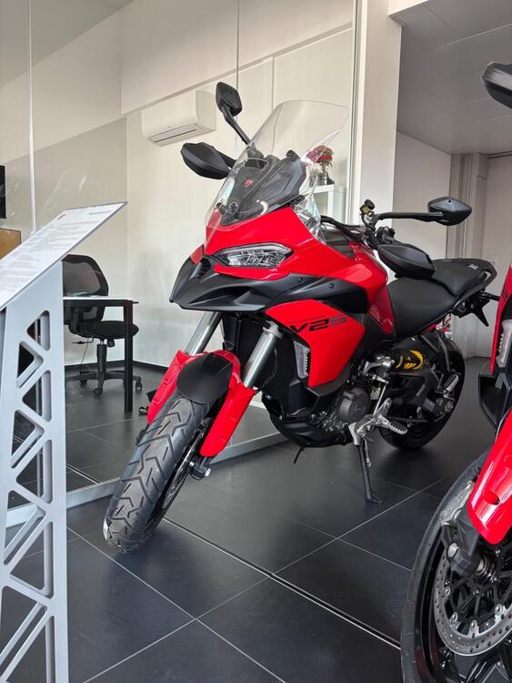 Ducati Multistrada V2 S (2025)