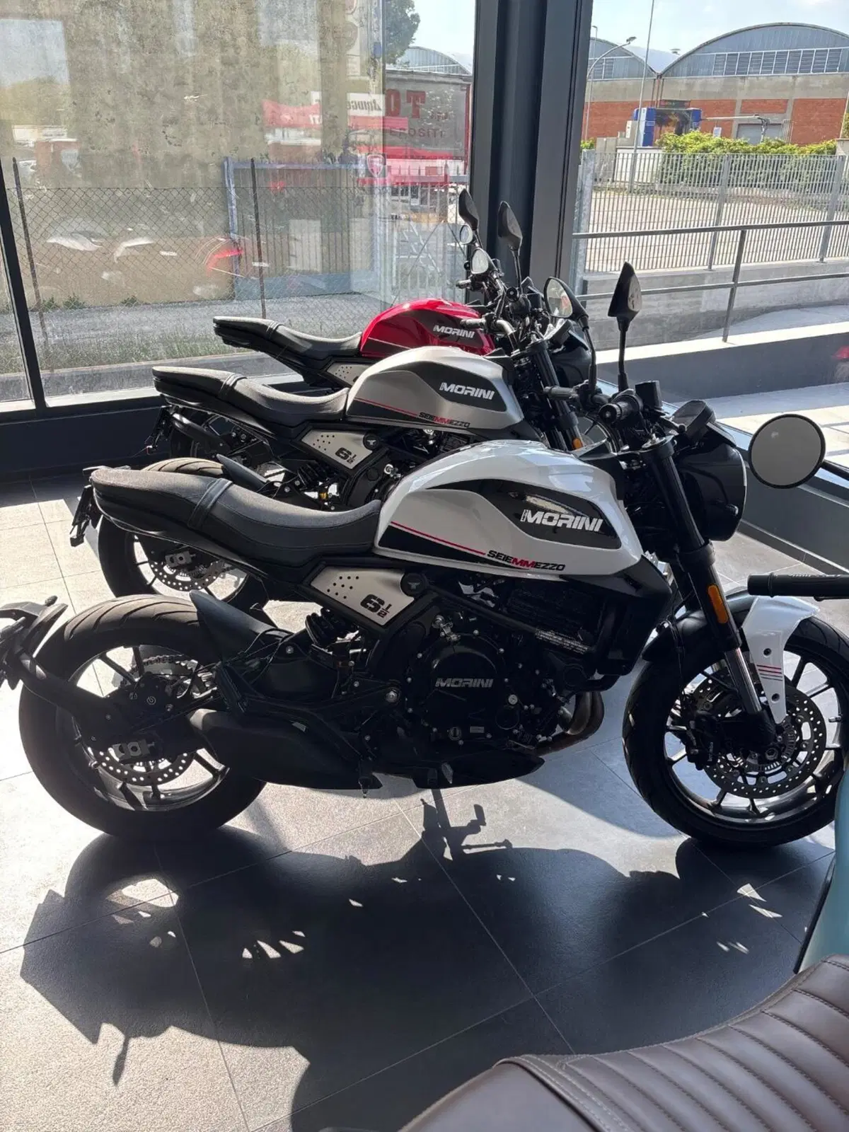 Moto Morini SEIEMMEZZO STR (2022 - 26) (3)