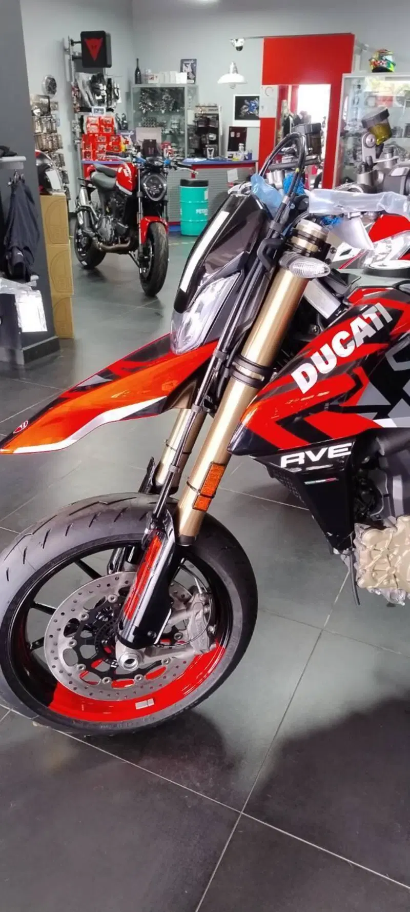Ducati Hypermotard 698 Mono RVE (2024 - 26) (4)