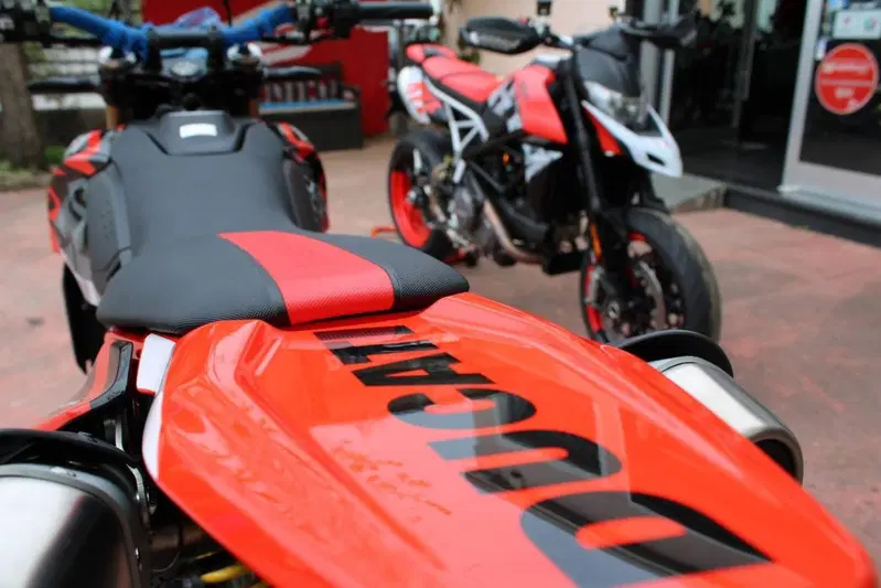 Ducati Hypermotard 698 Mono RVE (2024 - 26) (6)