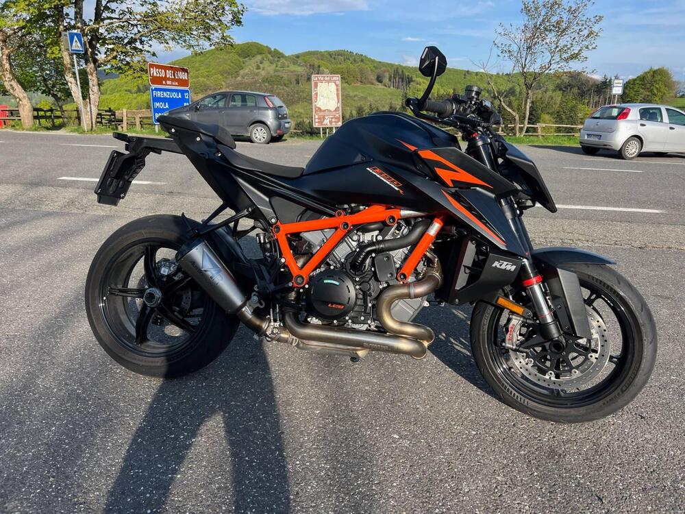 KTM 1390 Super Duke R (2024 - 25) (2)