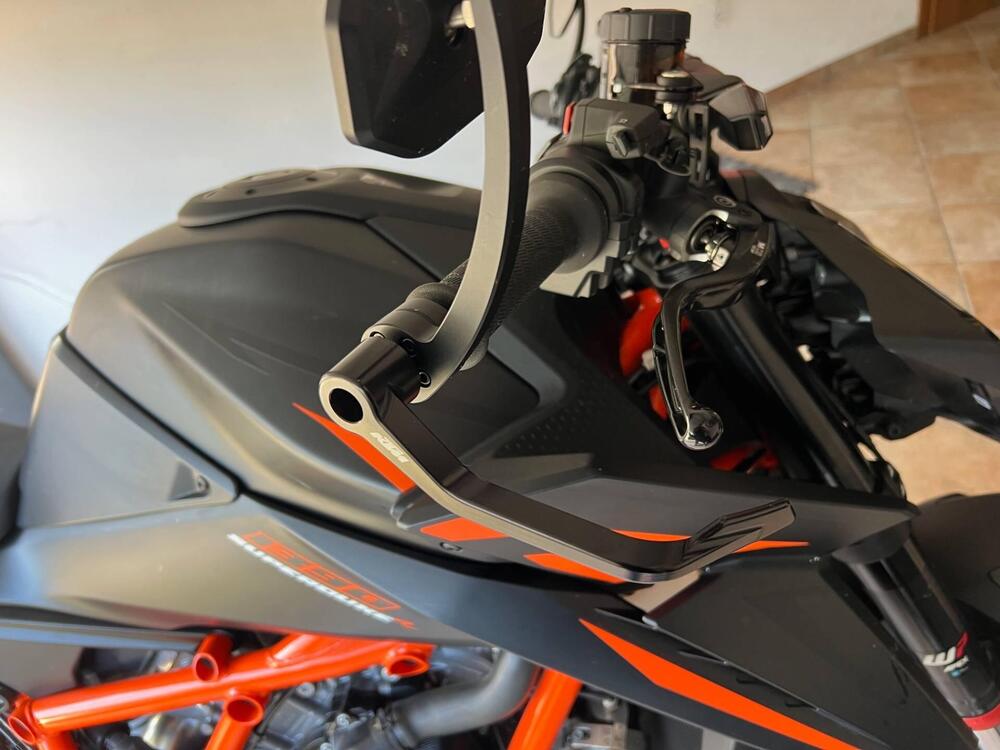 KTM 1390 Super Duke R (2024 - 25) (5)