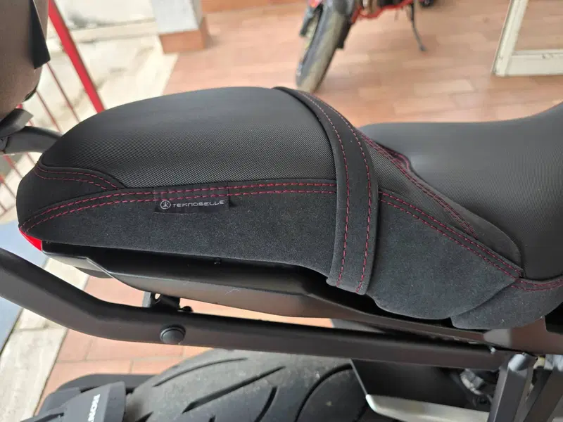 Honda CB 1000 R + Neo Sport Cafè (2019 - 20) (9)