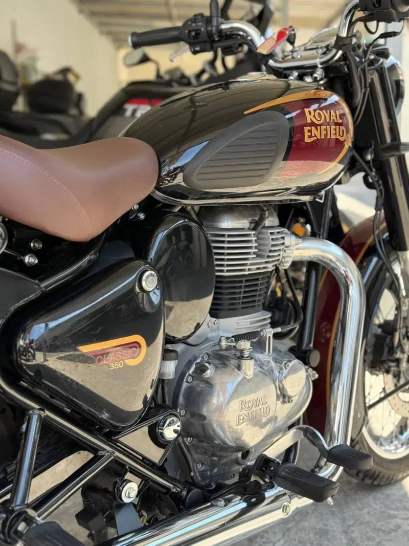 Royal Enfield Classic 350 (2021 - 26) (4)