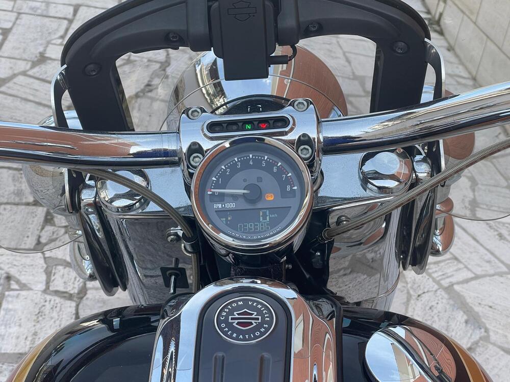 Harley-Davidson 1800 Deluxe (2014 - 15) - FLSTNSE (3)
