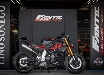 Fantic Stealth Canet 44: arriva l&rsquo;esclusiva naked dedicata al talento spagnolo 