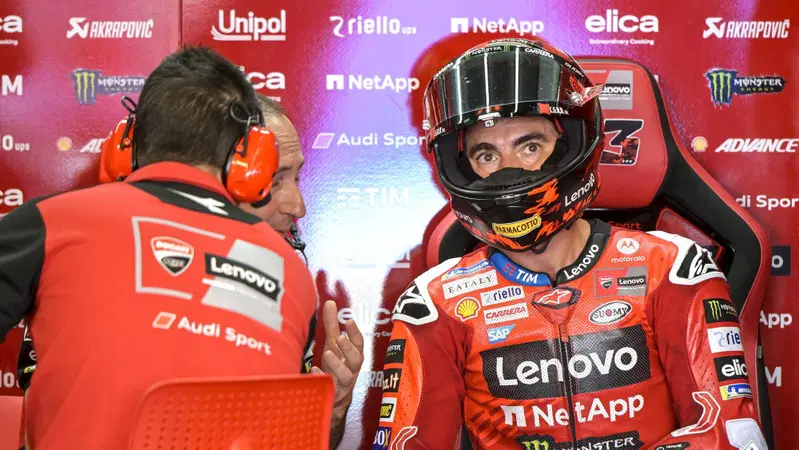 MotoGP 2025. Test di Jerez. Pecco Bagnaia: "Non ho provato il serbatoio per la Sprint. Marc Marquez ha provato il nuovo telaio"