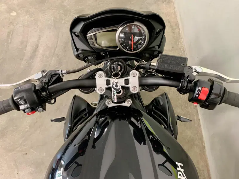 Triumph Street Triple S (2017 - 19) (13)