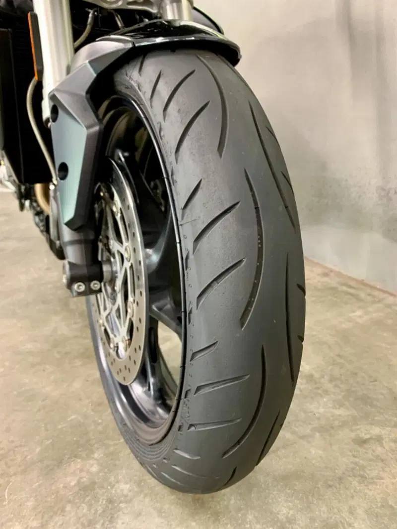 Triumph Street Triple S (2017 - 19) (16)