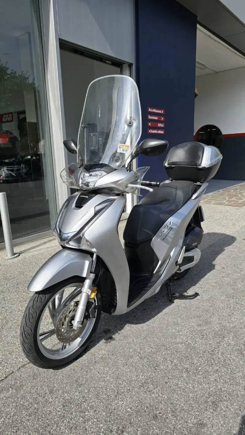 Honda SH 150i (2017 - 19) (3)