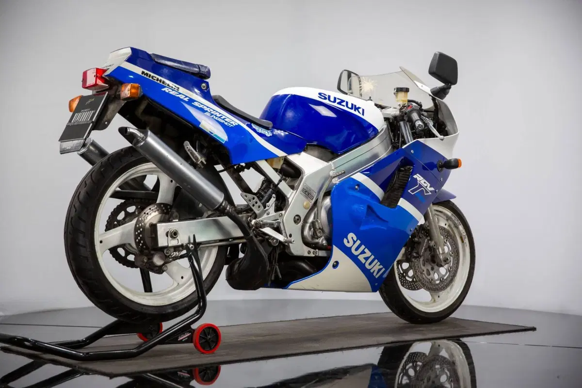 Suzuki RGV 250 (1989 - 97) (4)