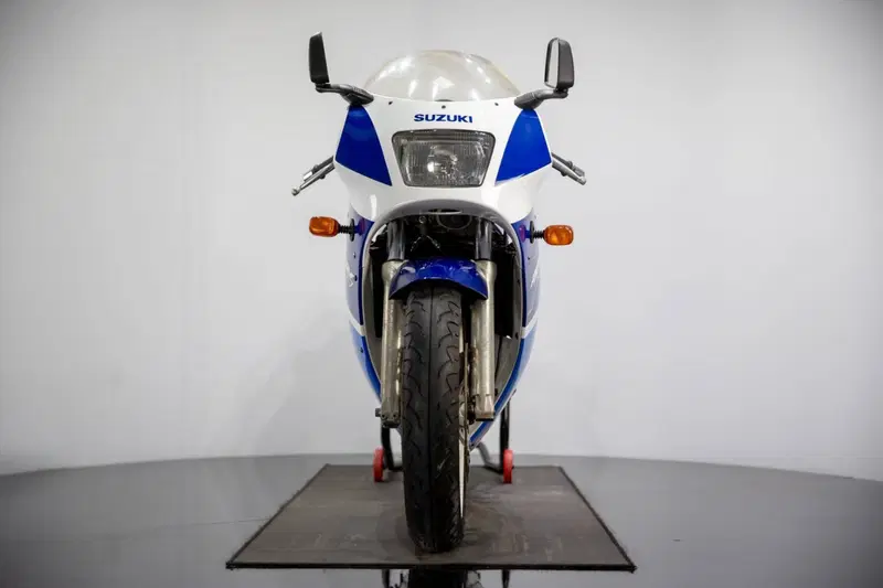 Suzuki RGV 250 (1989 - 97) (8)