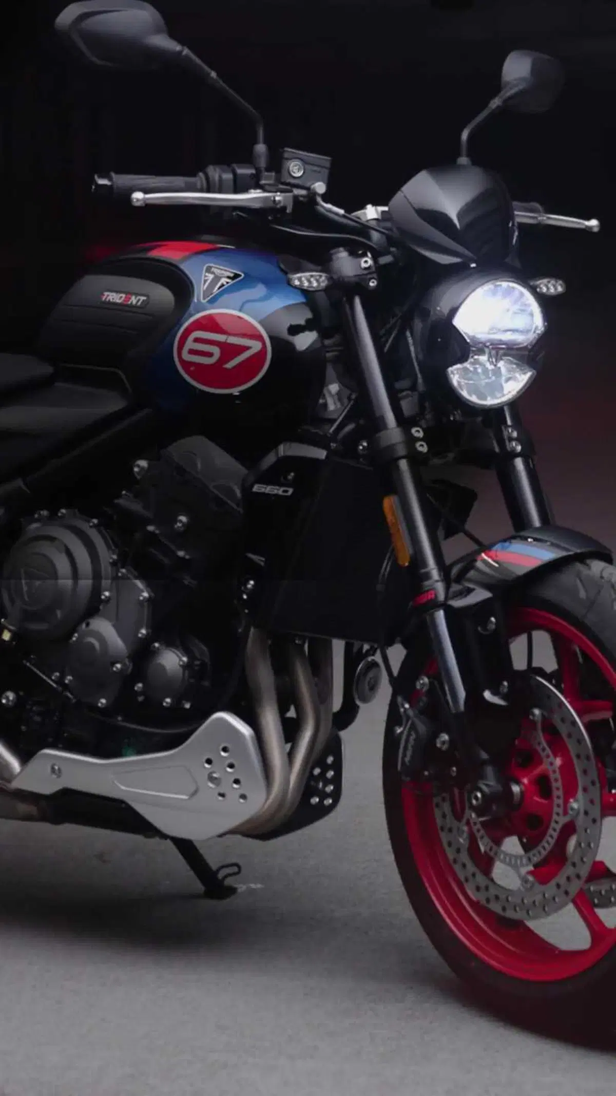 Nuova Triumph Trident 660 Triple Tribute Edition 2025: prezzo e scheda tecnica. In onore della leggendaria “Slippery Sam” [GALLERY] (7)