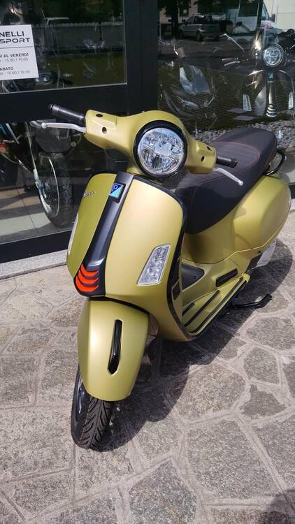 Vespa GTS 310 Supersport (2025) (2)