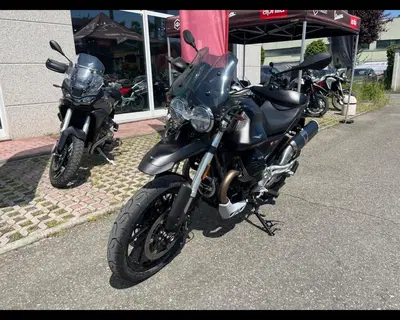 Moto Guzzi V85 TT Evocative Graphics (2021 - 23) usata