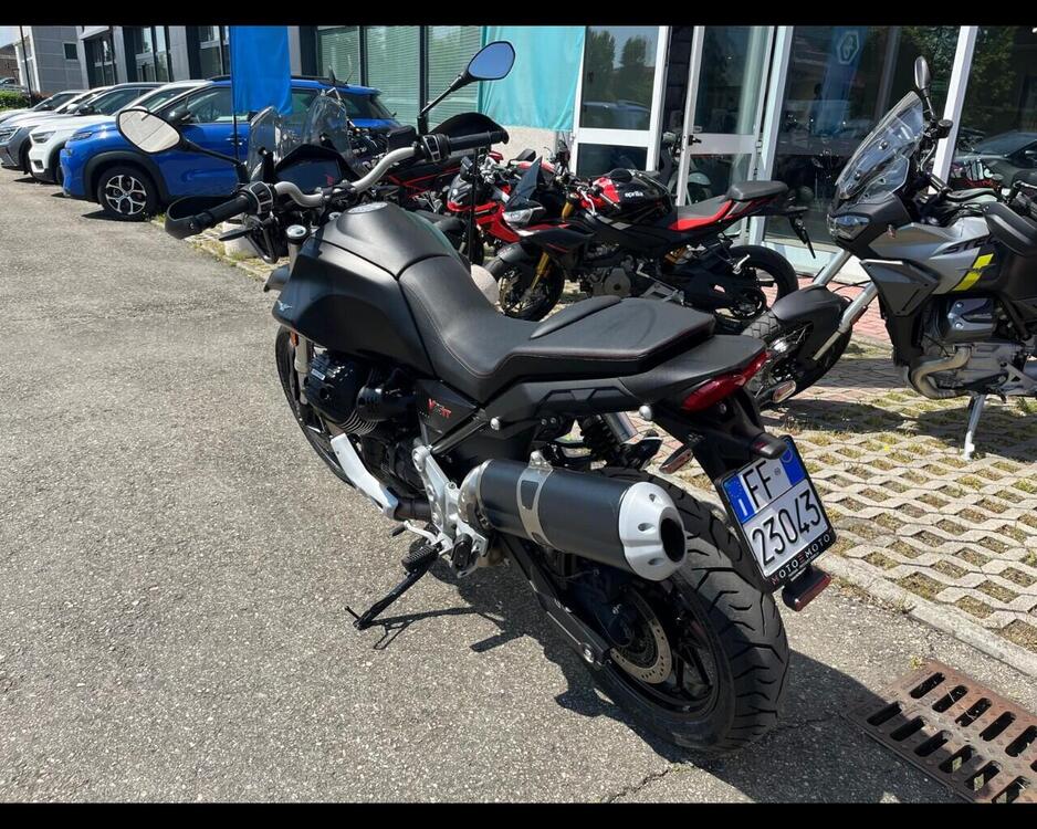 Moto Guzzi V85 TT (2021 - 23) (4)