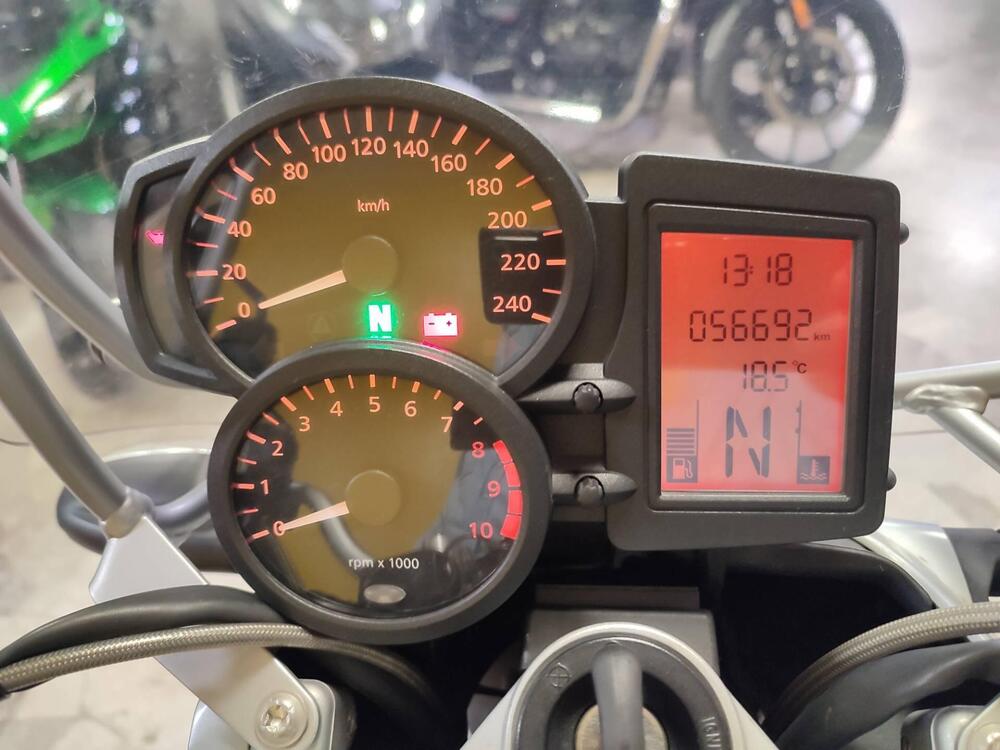 Bmw R 1200 R (2006 - 11) (5)