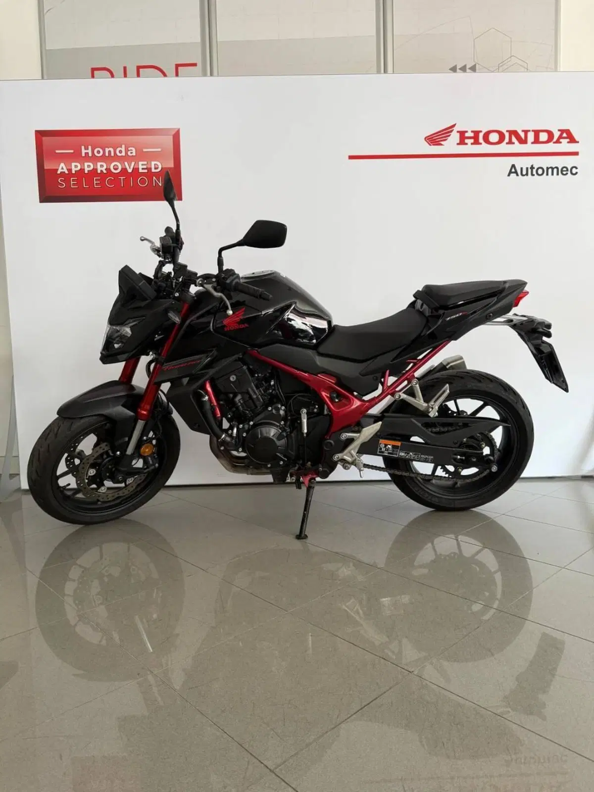 Honda CB 750 Hornet (2023 - 24) (5)