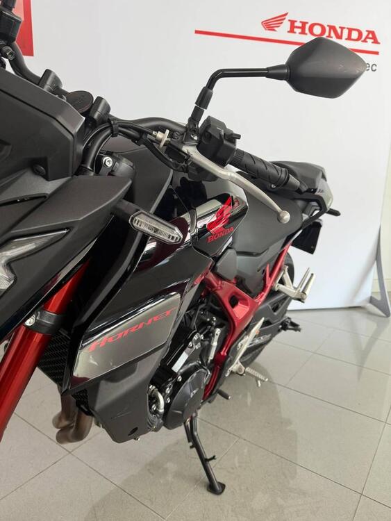 Honda CB 750 Hornet (2023 - 24) (4)