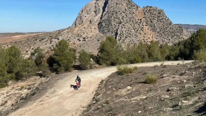ARIESMOTOTOURS: L'Avventura su Due Ruote in Spagna, Portogallo e Marocco