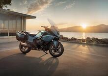 BMW R 1300 RT 2026: caratteristiche tecniche e prezzo. La più tecnologica di sempre [GALLERY]