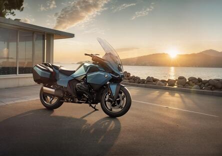 BMW R 1300 RT 2026: caratteristiche tecniche e prezzo. La più tecnologica di sempre [GALLERY]