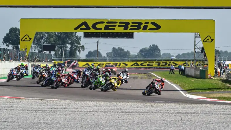 SBK 2025 GP d'Italia a Cremona. Tra Bulega e Toprak si fa strada la Yamaha di Locatelli. Occhio a Petrucci