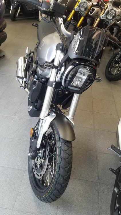 Voge Trofeo 300ACX Scrambler (2021 - 25) (2)