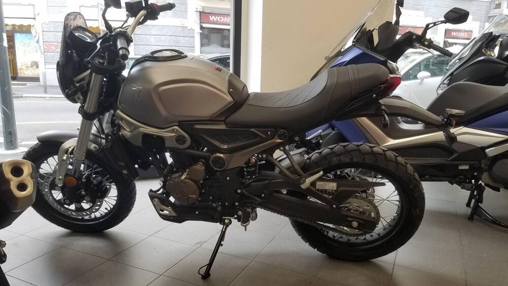 Voge Trofeo 300ACX Scrambler (2021 - 25) (3)